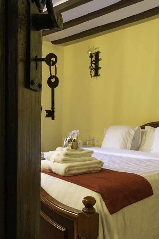El Retiro Del Obispo Guest House Laguardia Exterior photo