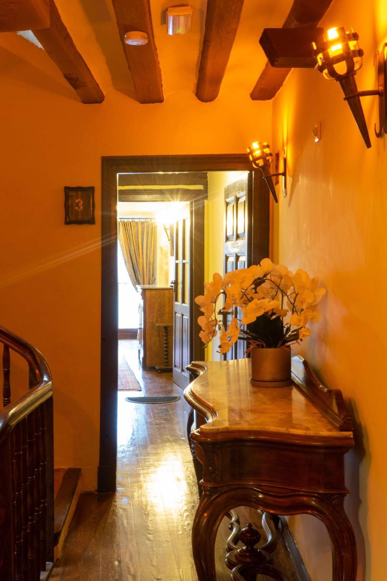 El Retiro Del Obispo Guest House Laguardia Exterior photo